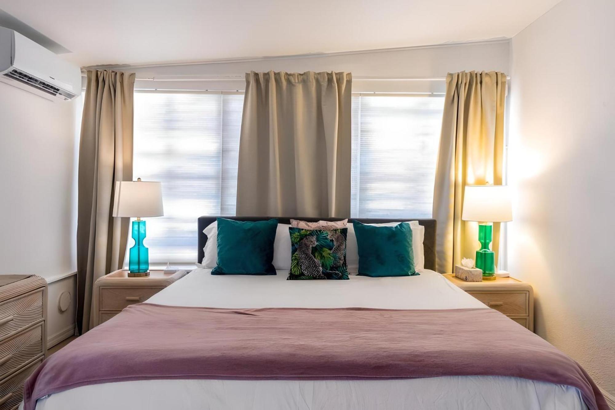 Fantastic Island House 1 Mile To The Beach With Heated Pool Sarasota Eksteriør billede