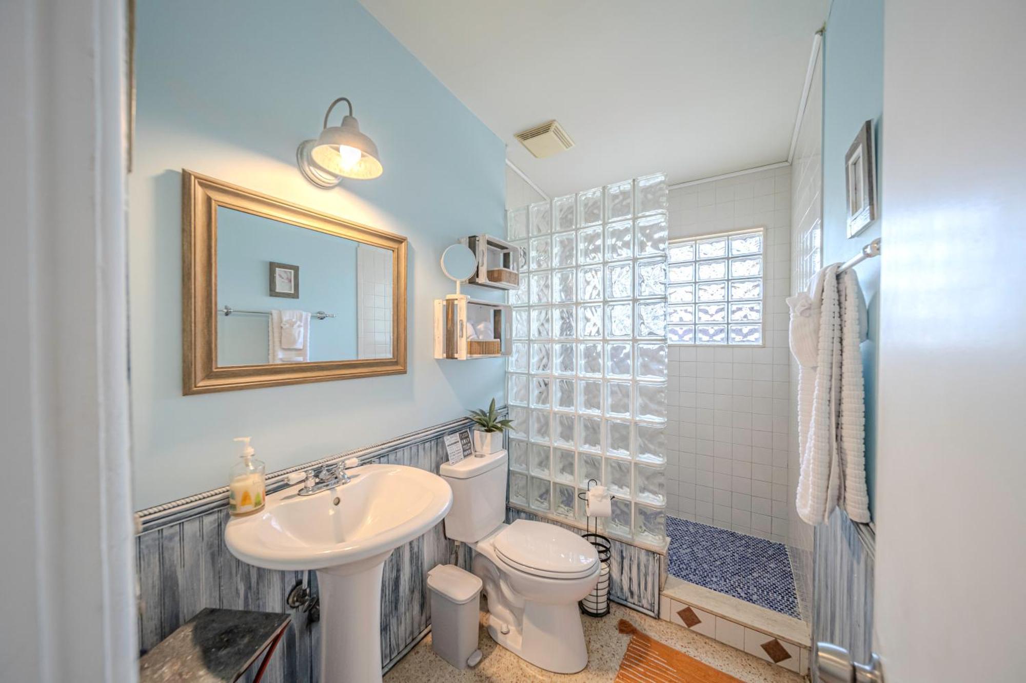 Fantastic Island House 1 Mile To The Beach With Heated Pool Sarasota Eksteriør billede